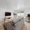 South Bay 3 bed Escape!
