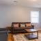 Charming 3BR Home With a Deck and Yard - 黑格斯敦