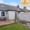 Creel Cottage No 4, Panoramic Sea Views, Beach Front, Free Parking, Fully Equipped, 2mins to Pier, Walking Trail at the Cliffs - by ORION SHORT STAYS - Arbroath