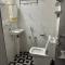 Vijaya Nagaram Radhe Krishna home stay ,Ganga 1km - فاراناسي