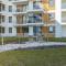 Jasny Apartament w Kołobrzegu z Parkingiem, Balkonem i Tarasem Widokowym by Noclegi Renters - 科沃布热格