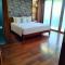 Anthill Tagaytay, with view of Taal, pool & elevator - Iruhin