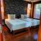 Anthill Tagaytay, with view of Taal, pool & elevator - Iruhin