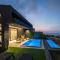 Villa Ria, 4 bedrooms with Private Pool & Sea View - 库基尼坎尼奥