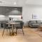 Keysplease 1 BR Apt in Azizi Riviera, Min to Downtown - 迪拜