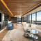 Riverfront Luxe 2Bed Pool Parking