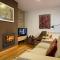 2br River Beach Historic Village