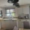 Luxury 2 Bedroom van linen included Pets go Free - 亨斯坦顿