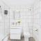 Room in Guest room - Modern Guest Room in West Midlands with Private Entrance - 伯明翰