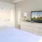 Oceanview 1 Bedroom Condo - Immaculate Condition! Palace Resort 611 - Sleeps 4 guests - 默特尔比奇