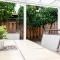 Grand Lux 4BR Prime Location & Serene Yard - 圣何塞