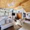 ADELAIDE HILL IN PINE MOUNTAIN CLUB BREATHTAKING VIEWS 3Bd 3Bth SPA TUB - Pine Mountain Club