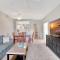 Bundled golf included in this first floor condo -close to the beach - Neapol