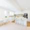 Soul of the Bay, 36 Galoola Dr - Wi-Fi, Boat Parking, Spa, Air Con