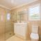 Soul of the Bay, 36 Galoola Dr - Wi-Fi, Boat Parking, Spa, Air Con