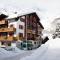 Hotel THE LARIX ski-in ski-out - Saas-Fee