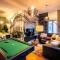 Billionaires Boutique Residence & Premium Suites, Old Town