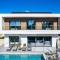 Soleil Luxury Villa by Nomads - Walk to Coral Bay