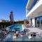Soleil Luxury Villa by Nomads - Walk to Coral Bay