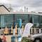 Allure Henley - Family, Beach, Cafés, Shopping
