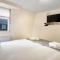 Apt 3, Soho Apartments 2nd & 3rd floors by Indigo Flats - Лондон