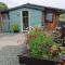 Enlli Fach cabin sleep's 2 adults and 2 children 2 dogs welcome not suitable for contract workers due to parking height restrictions - 博斯