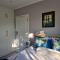 MaeStorm Gardens Relax:Reload:Refresh Private room in nature lodge - East London