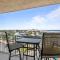 Beachfront Oceanview Condo with Office Space - Work, Relax, Walk to Flagler Ave - نيو سميرنا بيتش