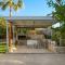 Infinity Villa with Pool, BBQ and Ping-Pong Table, 2km from the beach