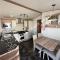 Elan Gold 2bedroom with Bath by Main Complex,West Sands - 塞尔西