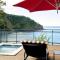 LES GALETS ROUGES LODGES & SPA