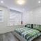 Brand New, Cheerful, Exquisite 4 BR house, fast wifi, free parking