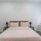 Brand New, Cheerful, Exquisite 4 BR house, fast wifi, free parking