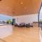 Modern 3BR! 9FL, King Bed! STI with Pool! Fast wifi! - Santiago de los Caballeros