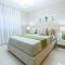 Modern 3BR! 9FL, King Bed! STI with Pool! Fast wifi! - Santiago de los Caballeros