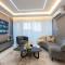 Modern 3BR! 9FL, King Bed! STI with Pool! Fast wifi! - Santiago de los Caballeros