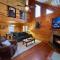 Pet friendly, secluded, nice hot tub-an adorable log cabin in a great location! - Sevierville