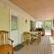Screened Porch Forested Tamassee Escape!
