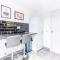 Luxury Apartment - Close to City Centre - Free Parking, Fast Wifi and SmartTV by Yoko Property - Coventry