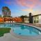 Luxe Home w Pool & Firepit, Bachelorette Friendly - San Diego