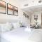 Lake View Studio near Marina with Pool, Sauna and Gym - Dubaj
