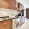 Lake View Studio near Marina with Pool, Sauna and Gym - Dubaj
