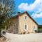 Charming Holiday Home with Private Pool - Hautefort