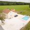 Charming Holiday Home with Private Pool - Hautefort