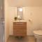 Charming Holiday Home with Private Pool - Hautefort