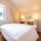 Charming Holiday Home with Private Pool - Hautefort
