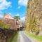 Charming Holiday Home with Private Pool - Hautefort