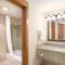 Kathryn Riverfront Inn, an Ascend Collection Hotel