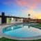 Luxe Home w Pool & Firepit, Bachelorette Friendly - San Diego