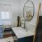 Spectacular views, charming cottage Pinnaroo